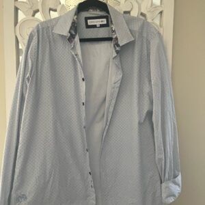 Stylish Men's Gray Button Down Shirt